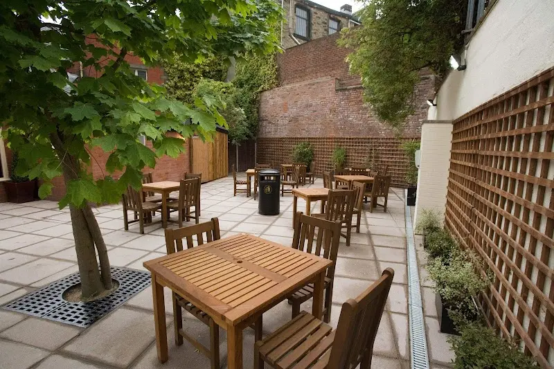 The Boot Inn - JD Wetherspoon exterior