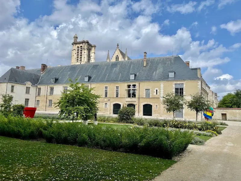 Modern Art Museum exterior