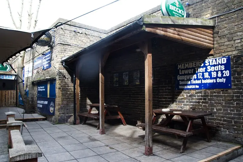 The Bricklayers exterior