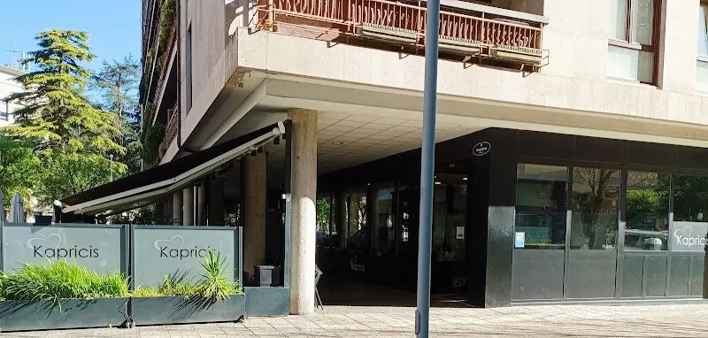KAPRICIS exterior