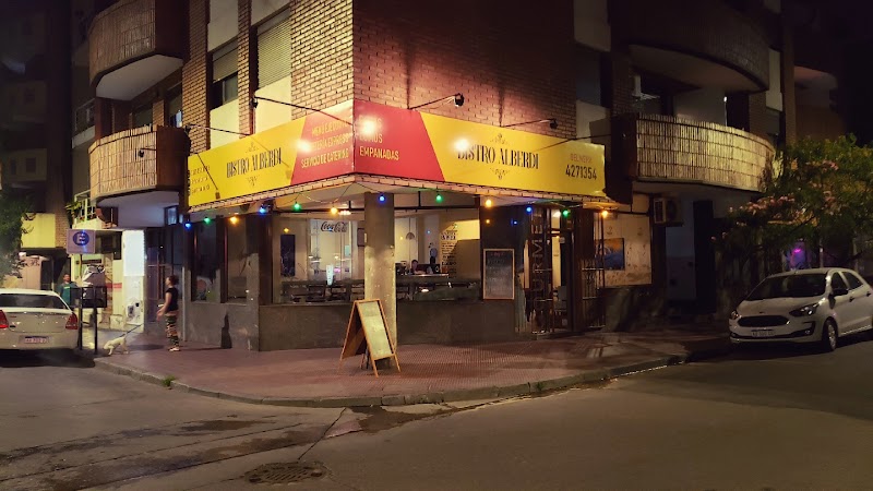 Bistro Alberdi exterior