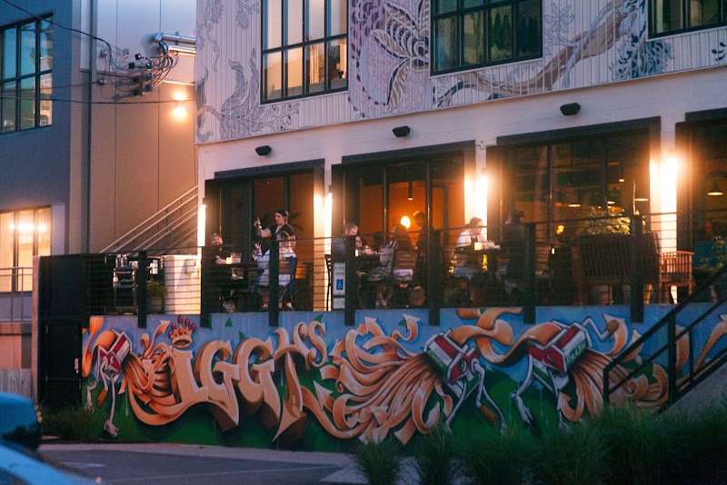 iggy’s exterior