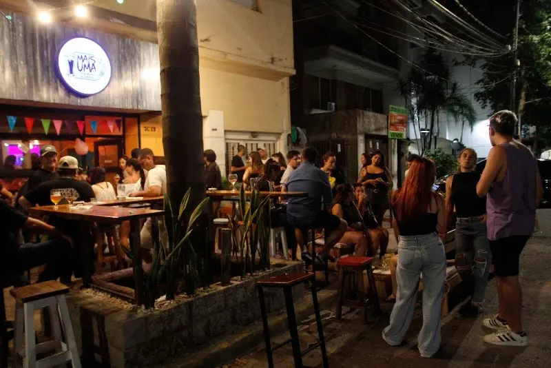 Mais Uma tu almacen de cerveza exterior