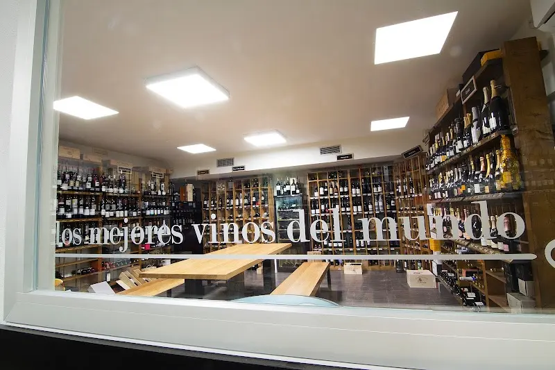 Catavinos - Tienda de vinos - Wine Shop - Isla Catavinos exterior