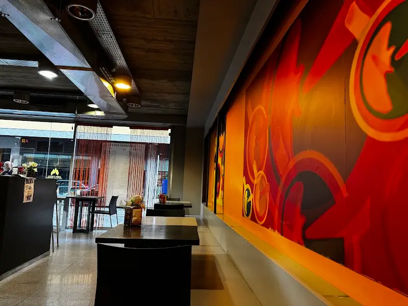 CREPERIA PIZZERIA SEGLE XXI exterior