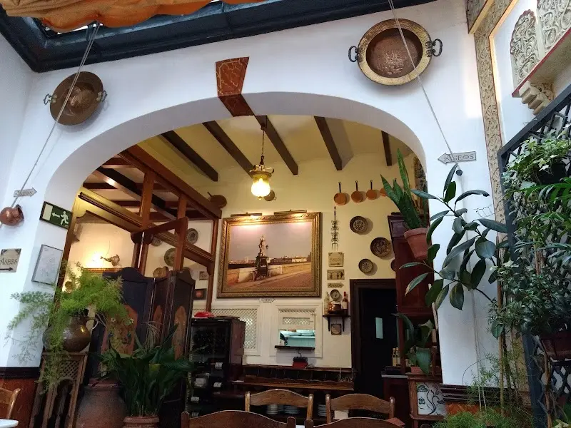 Taberna Salinas exterior