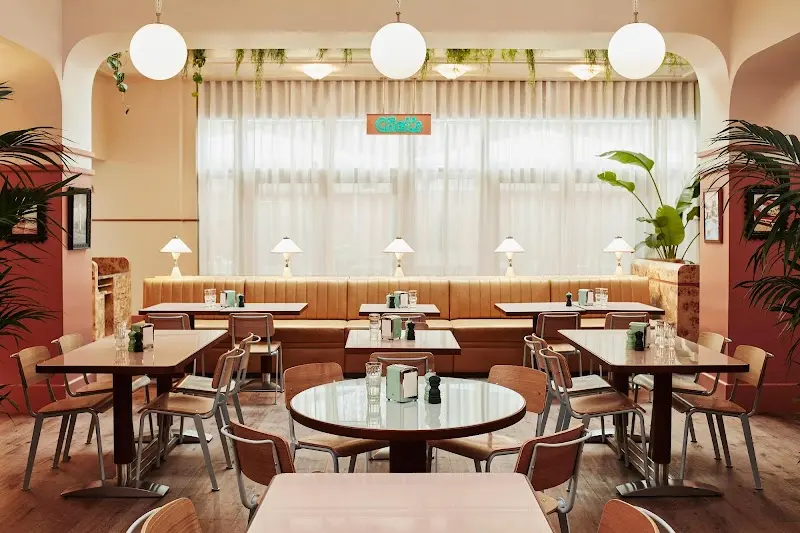 Chet's exterior