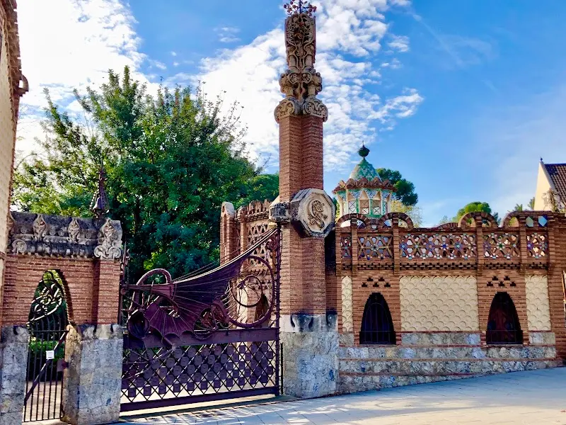 Güell Pavilions exterior