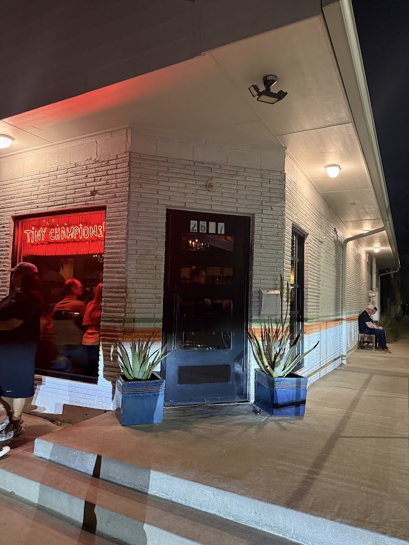 Tiny Champions exterior
