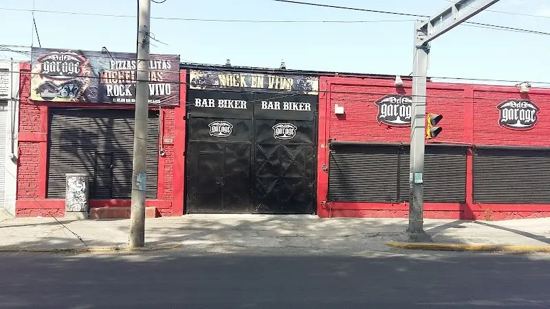 El Garage exterior
