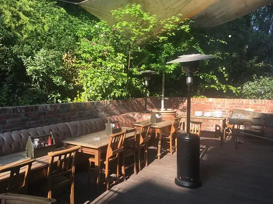 The Bridge Tavern exterior