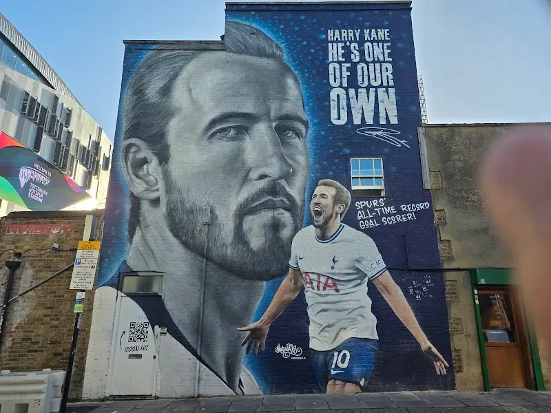 Harry Kane mural exterior