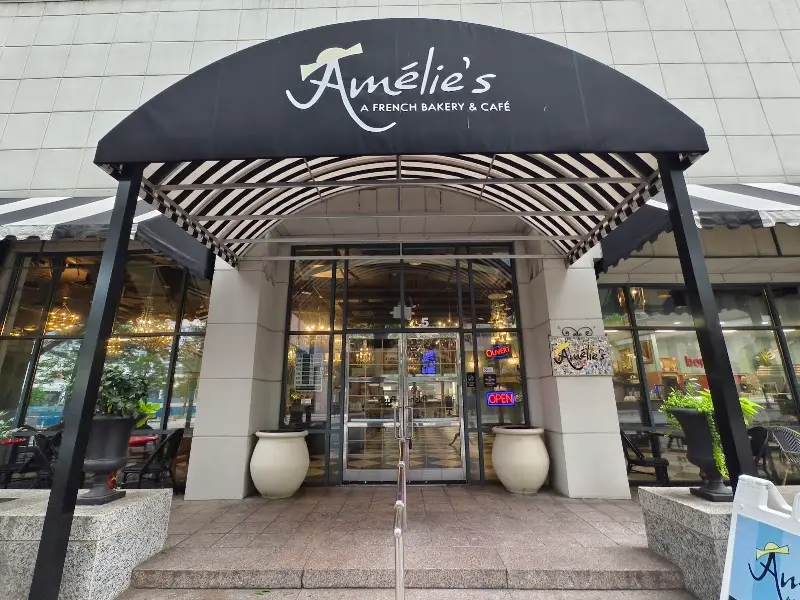 Amélie's Uptown | French Bakery & Cafe exterior