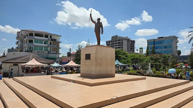 Julius Nyerere Statue exterior
