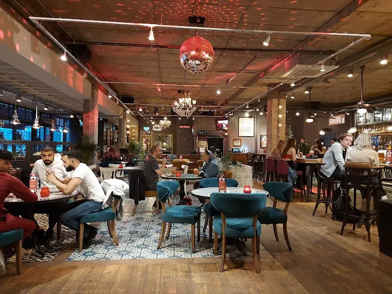 Revolución de Cuba Newcastle exterior