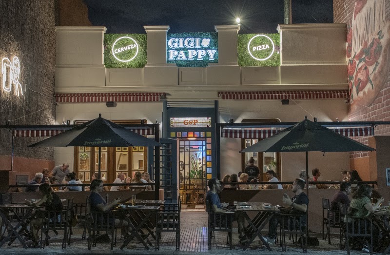 Gigi & Pappy exterior