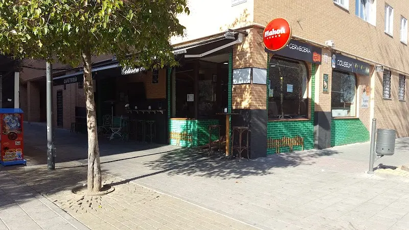 Cafetería el Coliseum exterior
