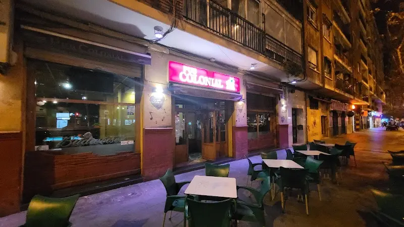 Pub Colonial exterior