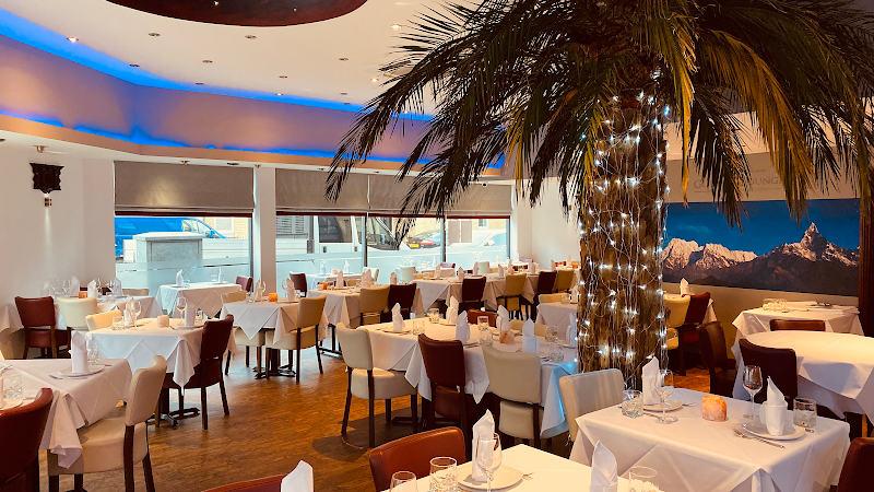 Gurkha Lounge - Hampton vale exterior