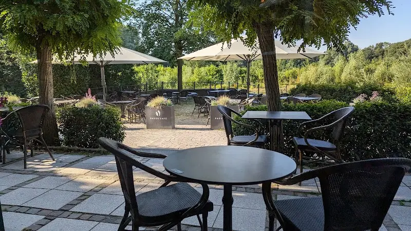 Pader Café exterior