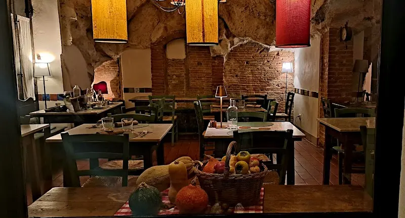 La Grotta Pisa exterior