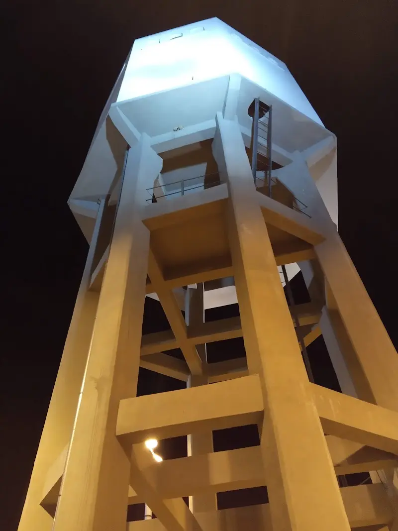 Torre Antiguo Depósito de Agua exterior