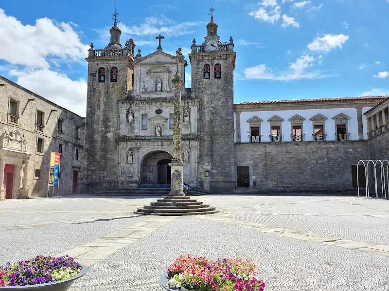 Viseu Cathedral exterior