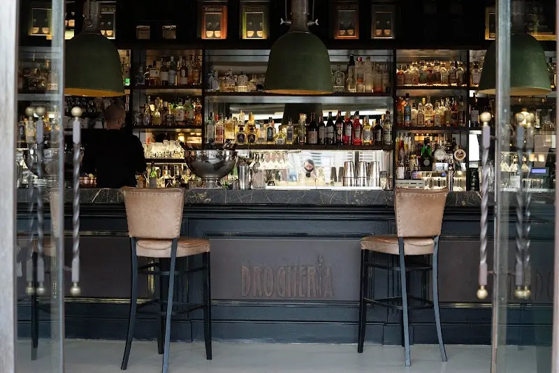 Drogheria Italian Hamburgheria exterior