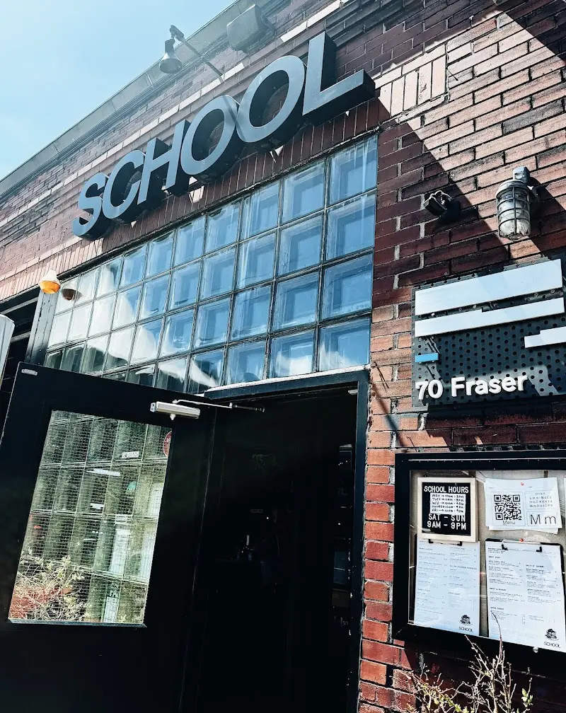 SCHOOL Restaurant exterior
