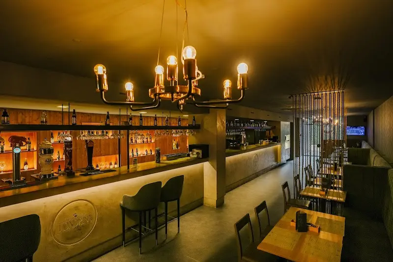 Taberna Londrina Famalicão exterior