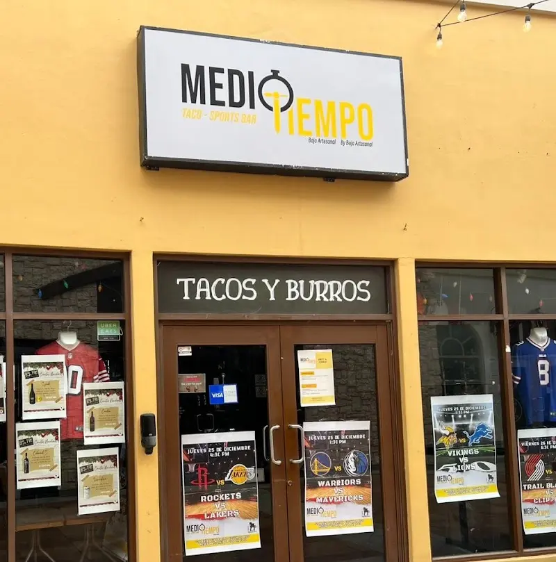 Medio Tiempo Taco & Sports bar exterior