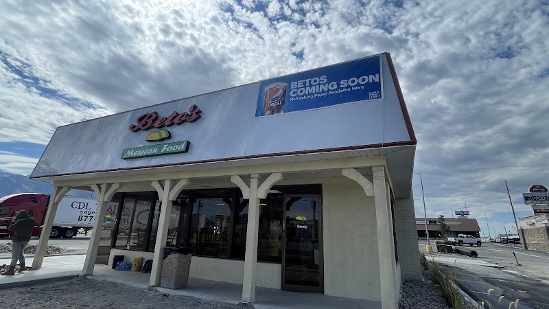 Beto's Mexican Food Sandy exterior