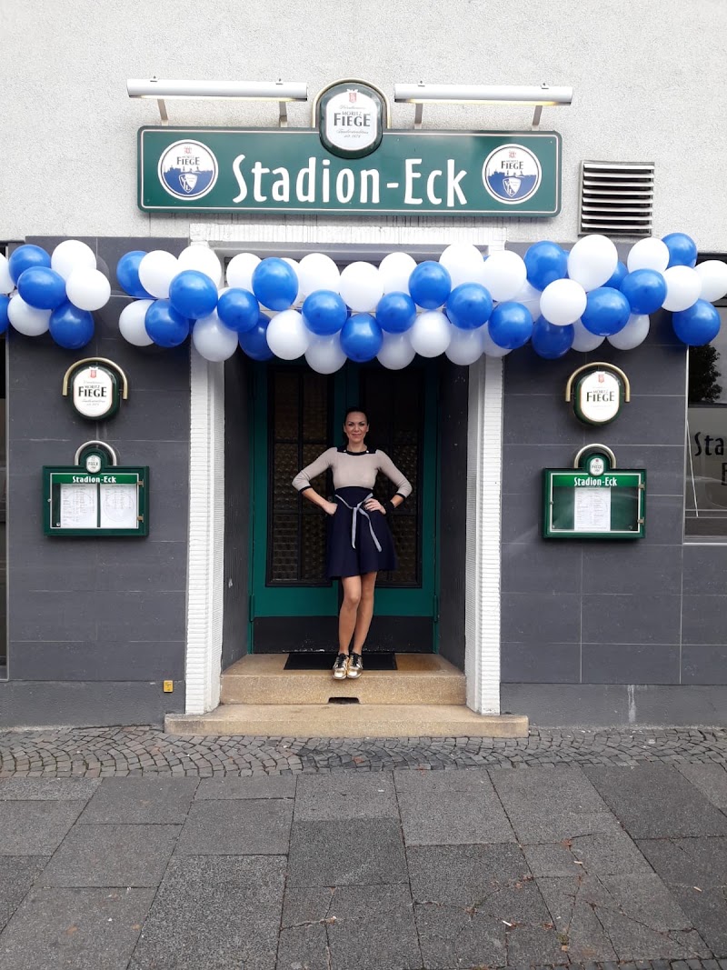 Stadion - Eck exterior