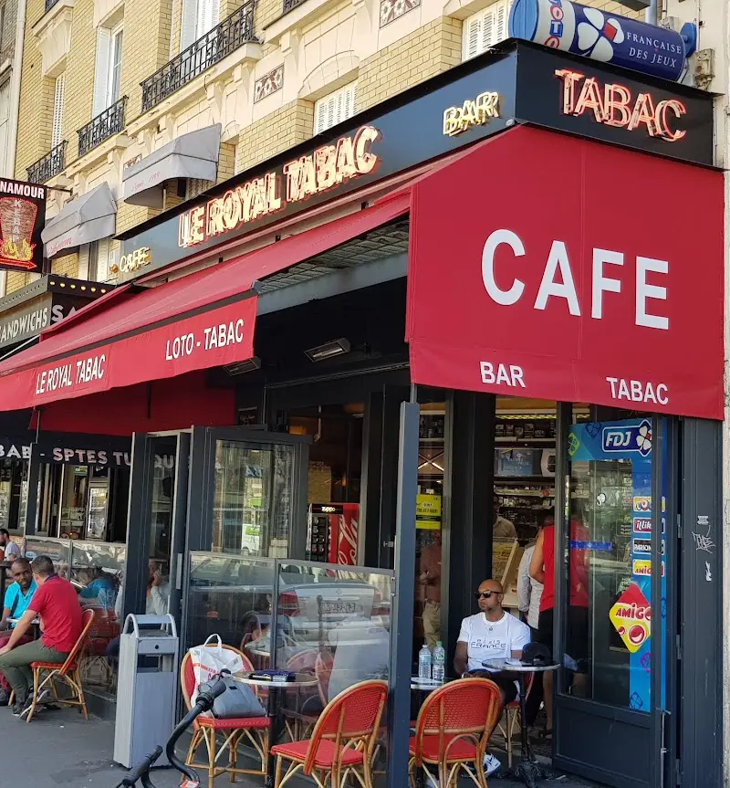 Le Royal Tabac exterior