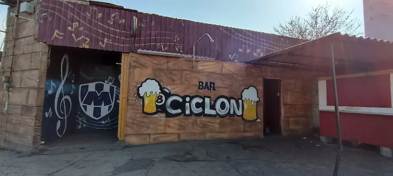 Bar "El Ciclón" exterior