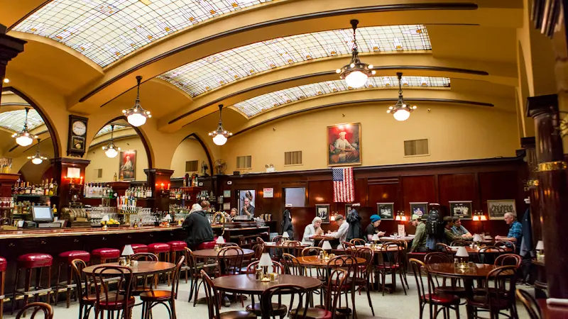 Huber's Cafe exterior