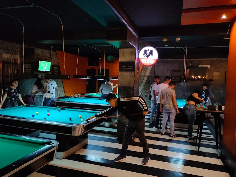 Contacto Pool exterior