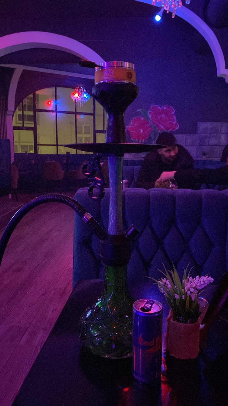 PIYA Cocktail & Shisha Lounge exterior