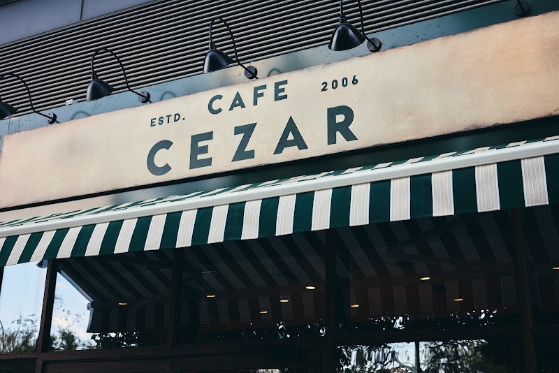 Cezar Bistro Bar exterior