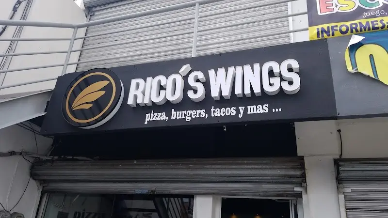 Rico's Wings exterior