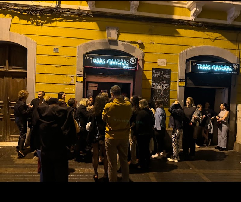 Karaoke De todas maneras exterior