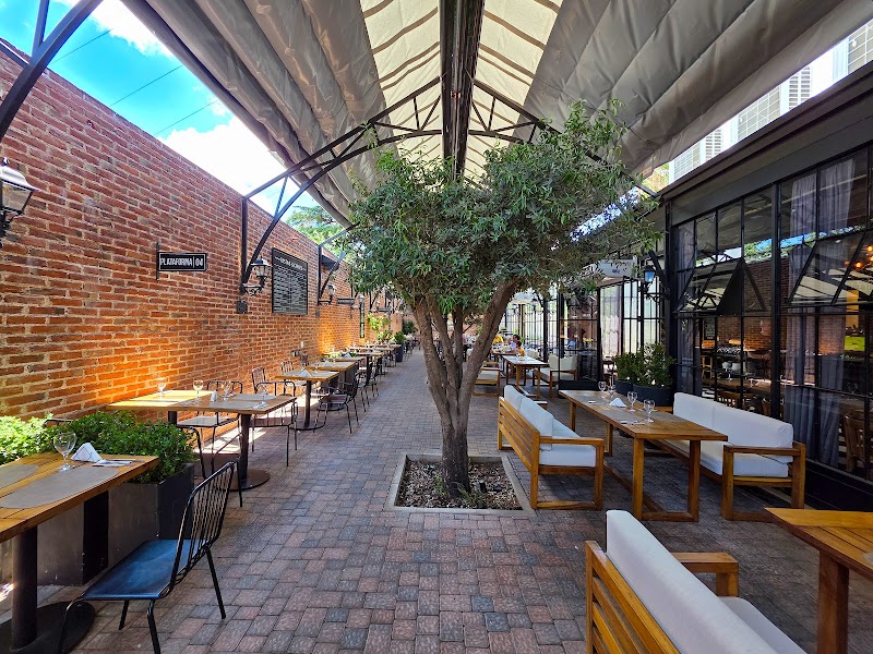 Primo Resto Bar exterior