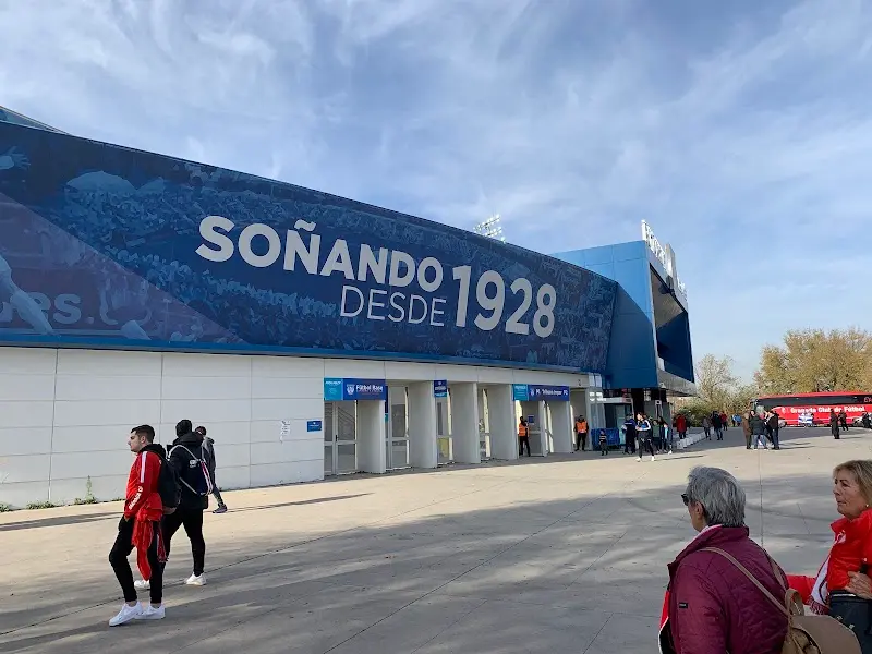 Tienda Lega Store exterior