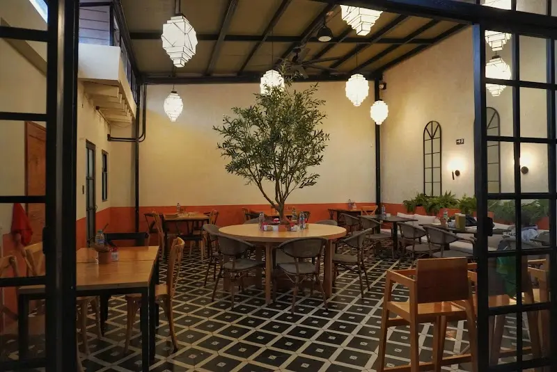 Sabores Alameda🍝 exterior