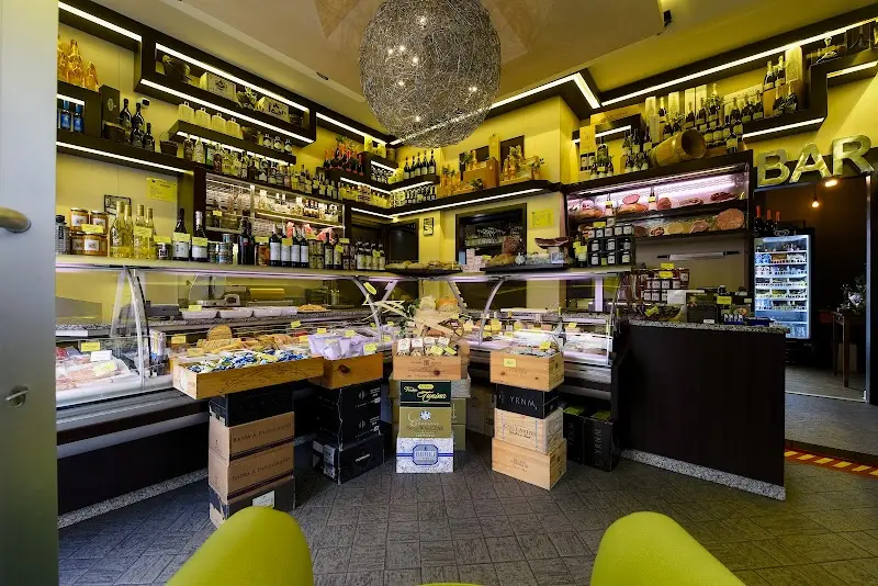 Gastronomia Pirovano exterior