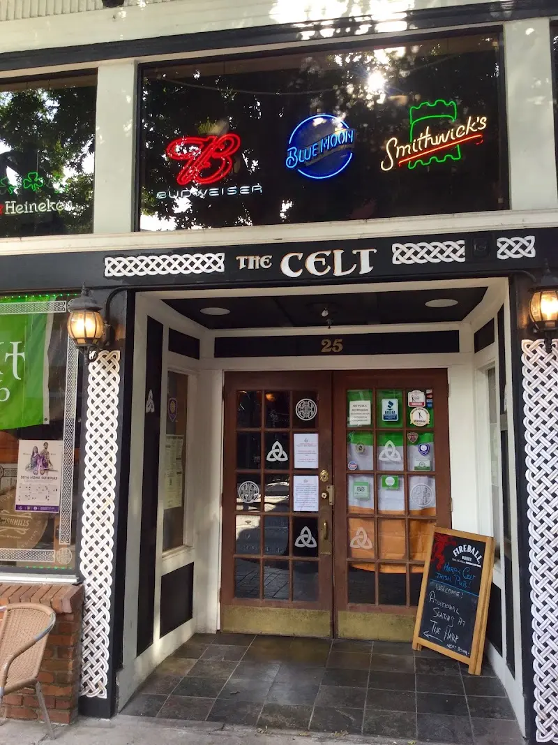 Harp & Celt Irish Pub & Restaurant exterior