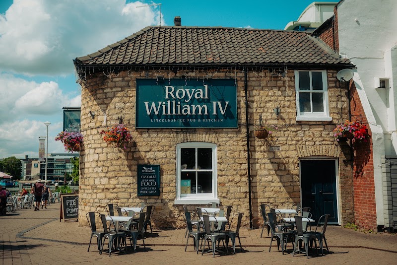 The Royal William IV - Pub & Kitchen exterior