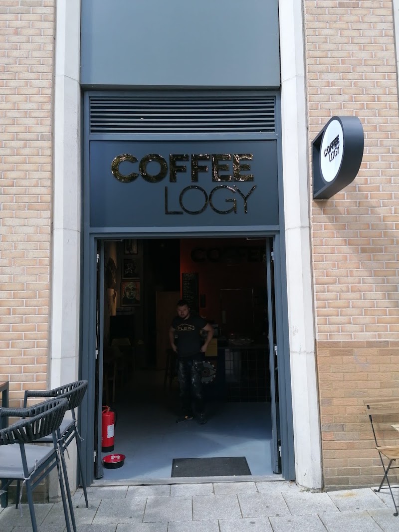 Coffeelogy Southampton exterior