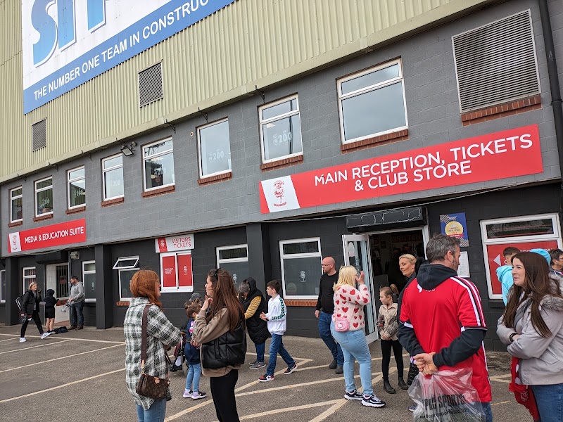 Lincoln City Club Shop exterior