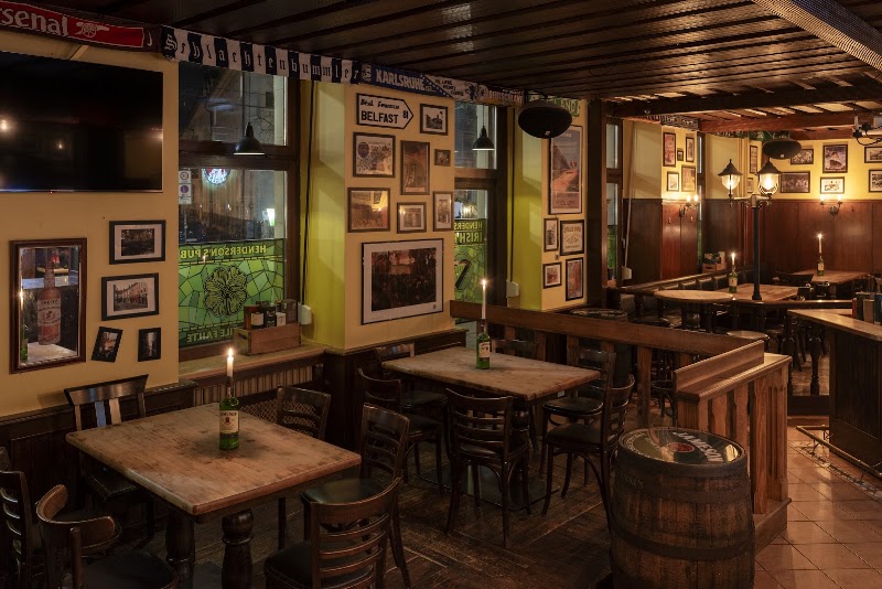 Henderson's Irish Pub exterior